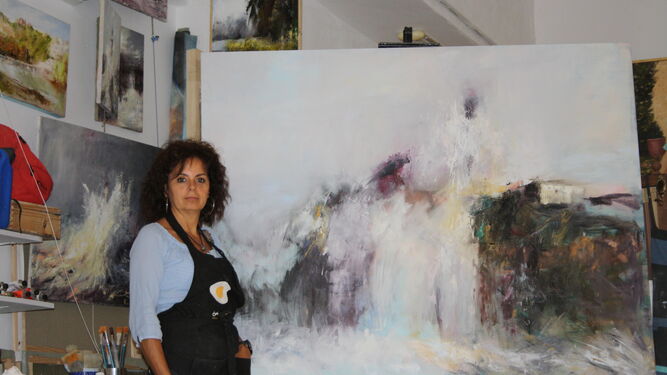 La pintora María Luisa Rey, en su estudio.