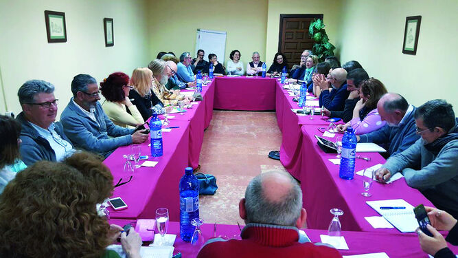 Mesa del encuentro de Mareas Blancas que ha tenido lugar en Antequera.