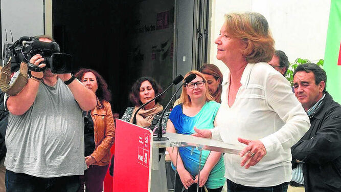 Carmen Hermosín, ayer en la sede provincial del PSOE de Sevilla.