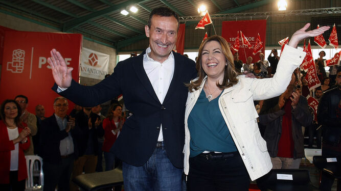 Susana Díaz, junto al alcalde de Elche, Carlos González.