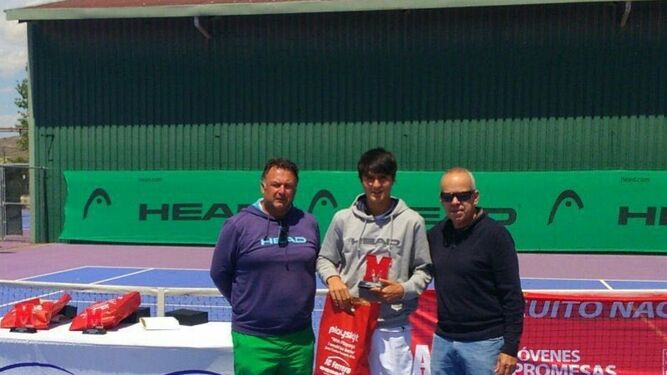Pablo Llamas gana el Torneo Marca en Alicante