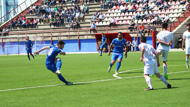 Un disparo con la zurda de Álvaro Ramírez significó el tercer gol azulino en La Palma.