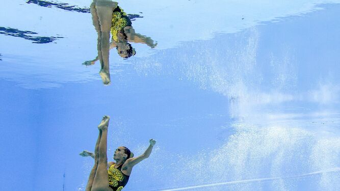 Espejismos bajo el agua de una piscinaÚltimo escalón para entrar en EuropaVestimentas de gala para la Copa Oro
