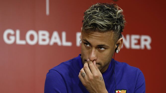 Neymar, durante un acto publicitario reciente con el Barça