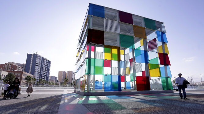 El Cubo de Daniel Buren, símbolo del Centre Pompidou Málaga.