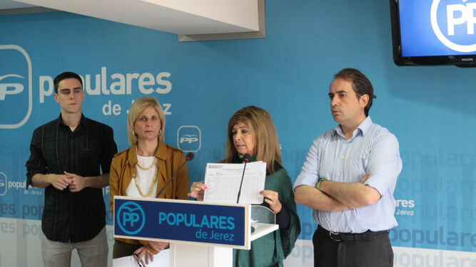 El PP dice que "cada 	día que pasa el PSOE arruina más a Jerez"