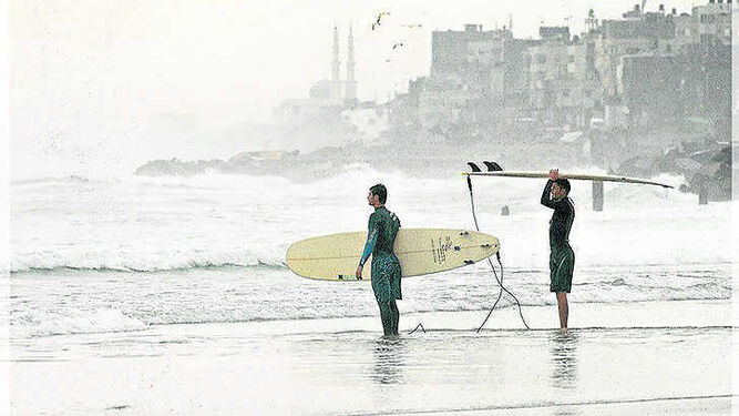 Imagen del documental 'Gaza Surf Club'.