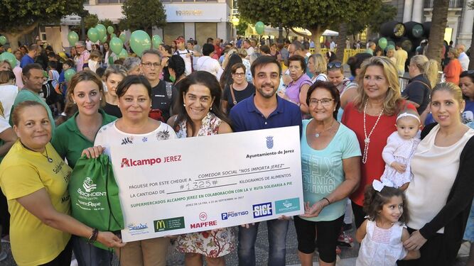 Solidaridad con el comedor 'Nos importa Jerez'