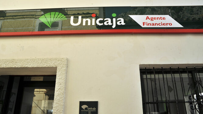 En Villaluenga atiende Unicaja un agente financiero como autónomo.
