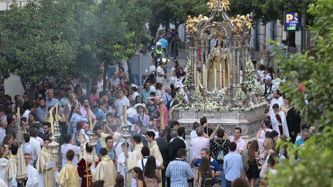 La Virgen del Rosario de los Montañeses procesionó ayer
