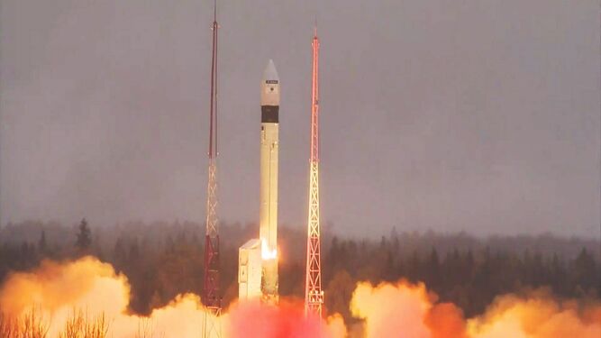 Lanzamiento del satélite 'Sentinel-5 Precusor' desde el cosmódromo Plesetsk en Rusia