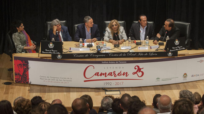 Manuela Carrasco, Rancapino, Alberto García Reyes, Dolores Montoya 'La Chispa', Curro Romero y Pepe de Lucía, en el Congreso Leyenda Camarón.