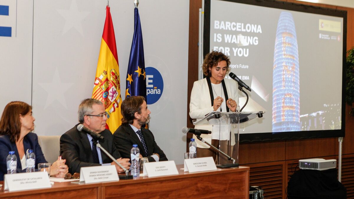 La ministra de Sanidad presenta la candidatura de Barcelona.