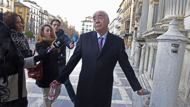 El ex consejero de Cultura a su llegada el pasado mes de enero al TSJA en Granada en el primer juicio por prevaricación.
