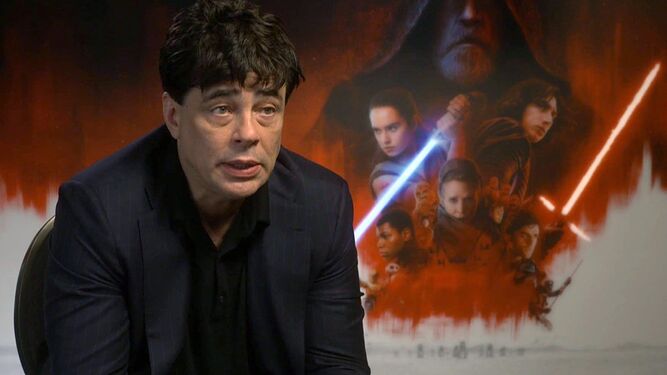 El actor Benicio del Toro, una de las caras nuevas de la saga, en una entrevista promocional de 'Los últimos jedi'.
