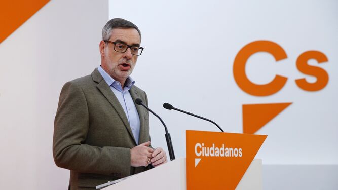 El secretario general de C's, José Manuel Villegas, durante la rueda de prensa ofrecida ayer en Madrid.