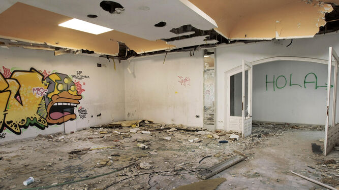 Una imagen del interior del antiguo hotel Caballo Blanco, donde se consumó la violación.