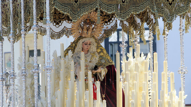 La Virgen de la Candelaria, en su paso de palio.