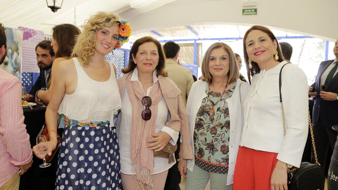 Teresa Mac&iacute;as, Pastora Oliva, Mar&iacute;a Jos&eacute; Guerra y Teresa Alonso.