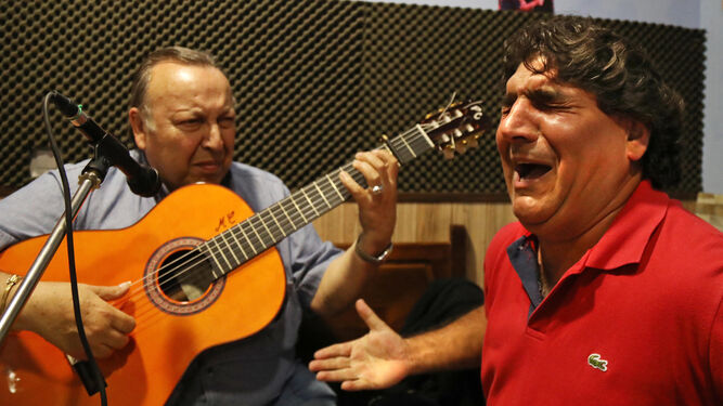 Alfonso Carpio y Paco Cepero, durante un momento de la grabación.