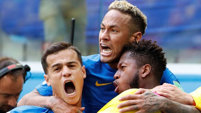 Coutinho y Neymar, artífices del triunfo de Brasil.