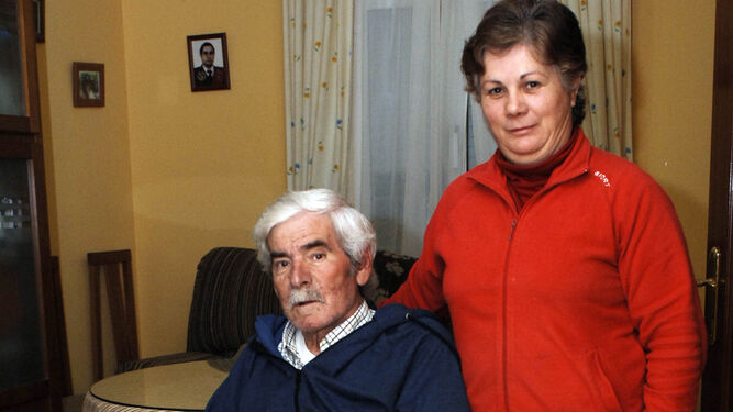 Juan Carretero, en la imagen con su esposa, falleció hace años