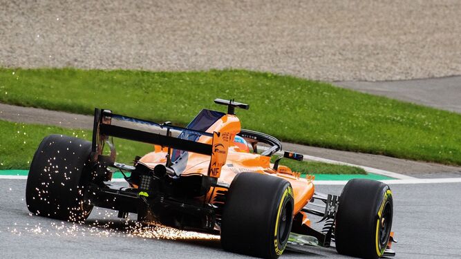Fernando Alonso, durante la sesión de entrenamientos libres en Austria.
