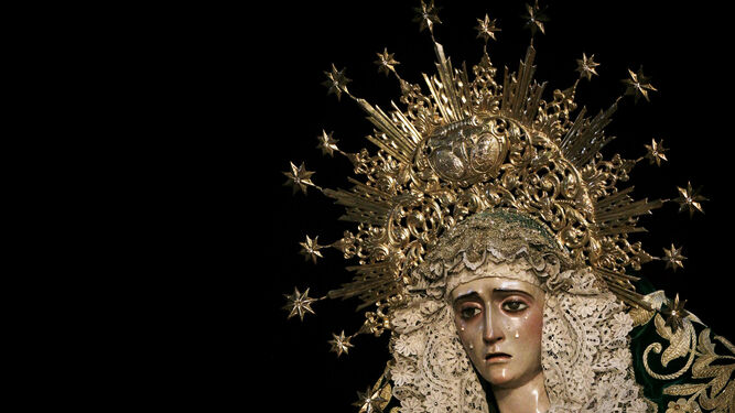Nuestra Señora de la Esperanza de la Yedra Coronada.