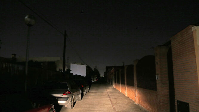 Una imagen captada hace unos meses del estado en el que se encuentra por las noches la zona de Entrevías.