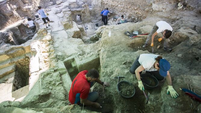 Termas p&uacute;blicas romanas en la excavaci&oacute;n de Carmona