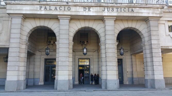 El Palacio de Justicia, donde está la sede del TSJA en Sevilla.