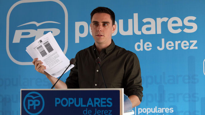 Jaime Espinar, en la rueda de prensa que ofreció ayer en la sede del PP.