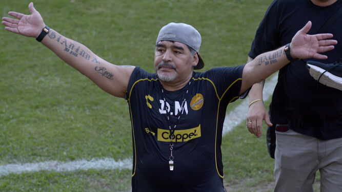 Maradona, en su presentación con el Dorados.