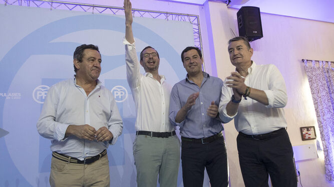 De izquierda a derecha, José Loaiza, Javier Maroto, Juanma Moreno y Antonio Sanz, ayer, en San Fernando.