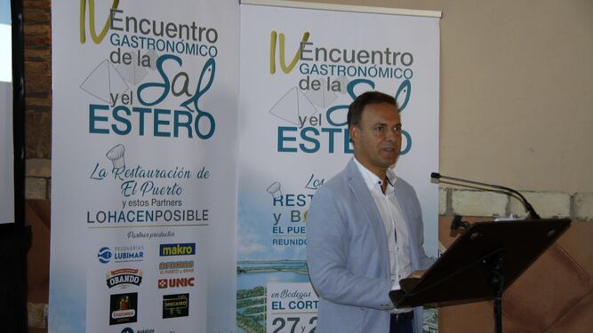 El alcalde portuense, David de la Encina, ayer en la presentación de las jornadas.