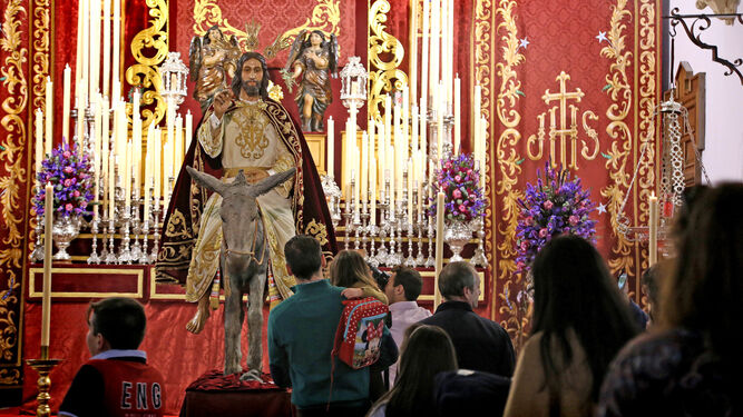 Cristo Rey en su capilla del colegio San José.