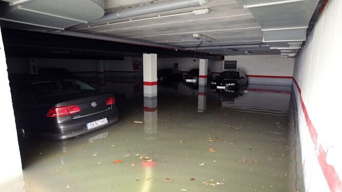 Garajes inundados en Gandía.