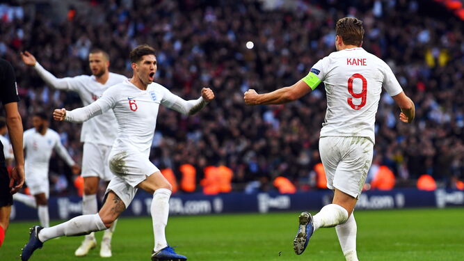 Kane celebra su gol a Croacia.