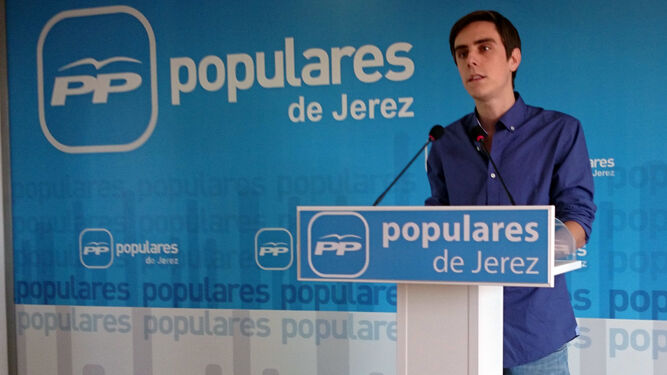 Jaime Espinar, en una rueda de prensa en la sede del PP.