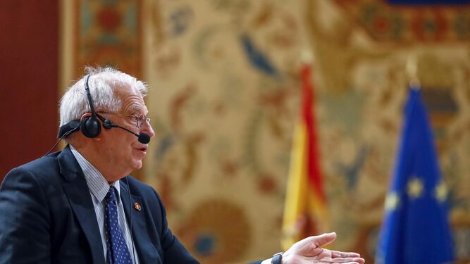 El ministro de Asuntos Exteriores, Josep Borrell, en el acto que protagonizó en la Universidad Complutense de Madrid.