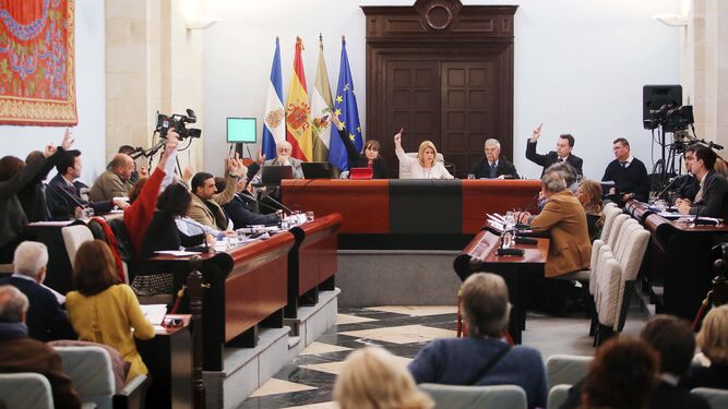 Un instante del pleno celebrado en el Ayuntamiento de Jerez
