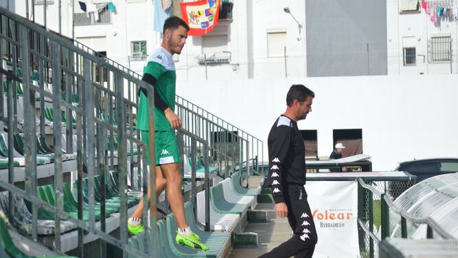 José ha estado casi toda la semana entrenando aparte y lo tiene complicado para jugar frente al Melilla.