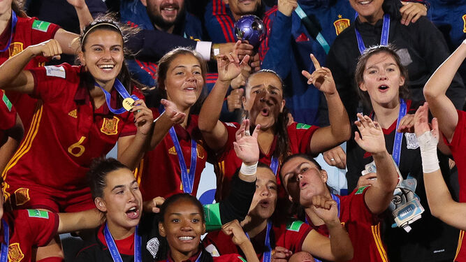 Teresa M&eacute;rida, celebrando la victoria en el Mundial.