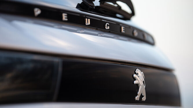 Peugeot fabricará un nuevo SUV eléctrico en la planta de Vigo en 2020
