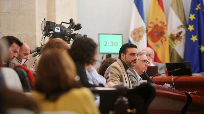 El delegado de Sostenibilidad, José Antonio Díaz, durante el pleno celebrado en noviembre.