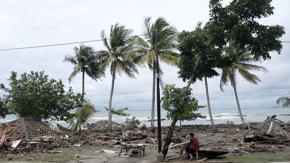 Las im&aacute;genes tras el 'tsunami' de Indonesia