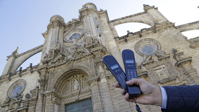 Las visitas a la Catedral cuentan desde el pasado miércoles con audioguías en seis idiomas.