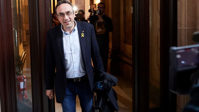 Josep Rull, con un lazo amarillo en la solapa.