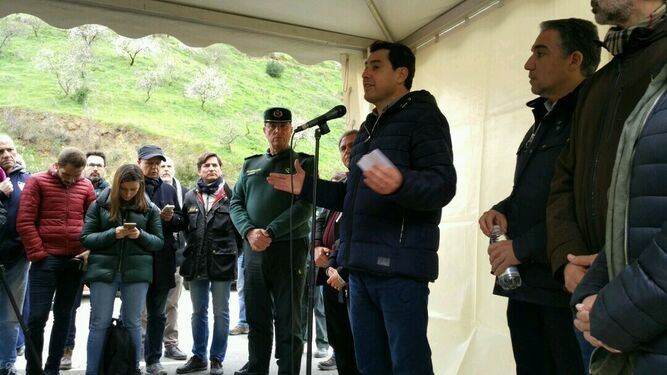 El presidente de la Junta, Juanma Moreno, visita las operaciones de rescate de Julen en Totalán.