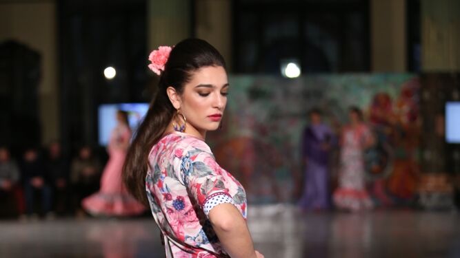 Engalan&aacute;, fotos del desfile en Viva by We Love Flamenco 2019